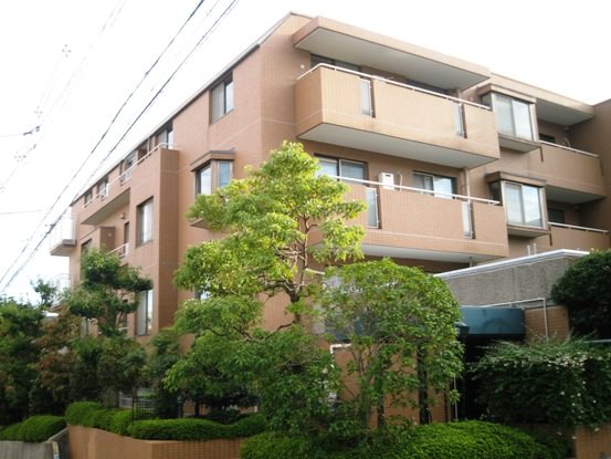 ファミーユ御影西平野